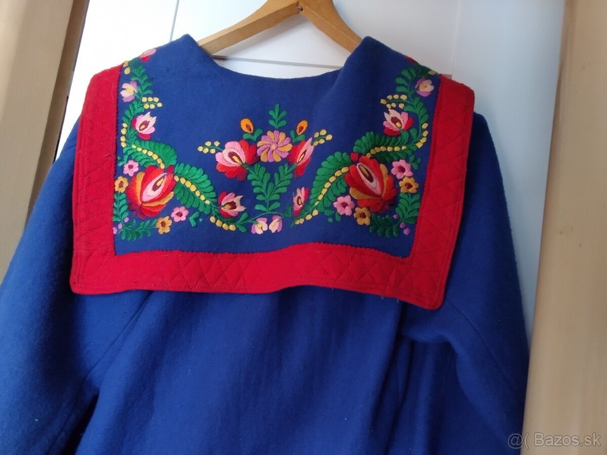 Vyšívaný kabát - 3