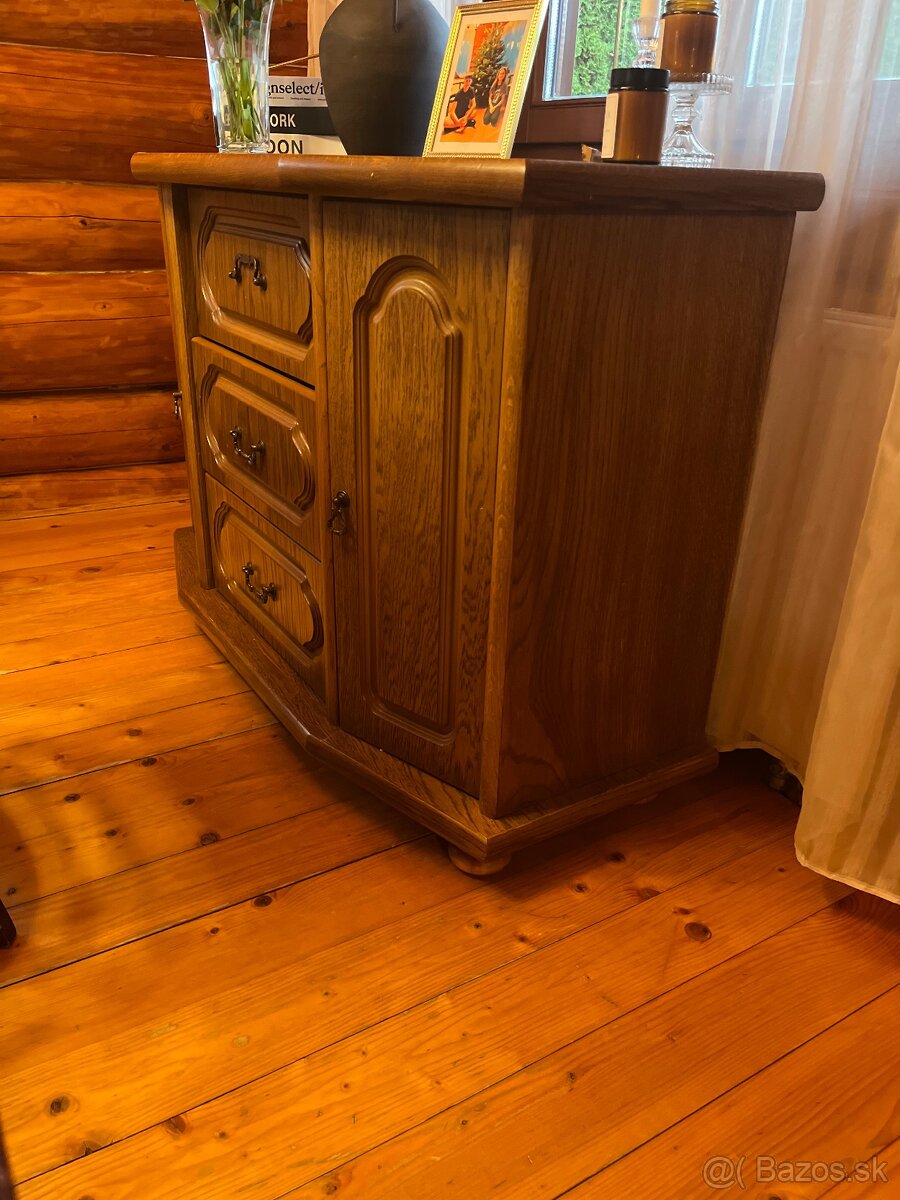 Pravá koža – sedacia súprava + masívna komoda (TOP stav, kla - 3