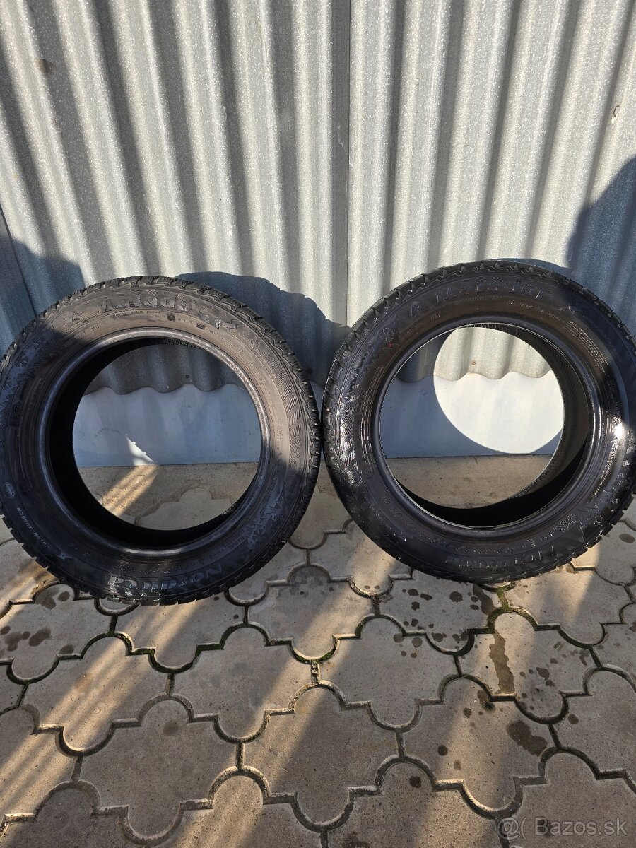 Predám 2x ZIMNÉ pneu 205/60 R16 - 3