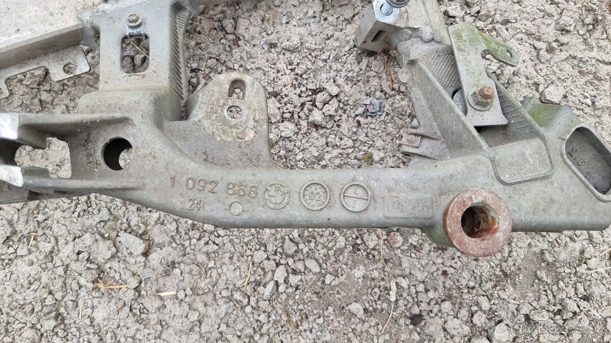 BMW E39 530I predná náprava - 3