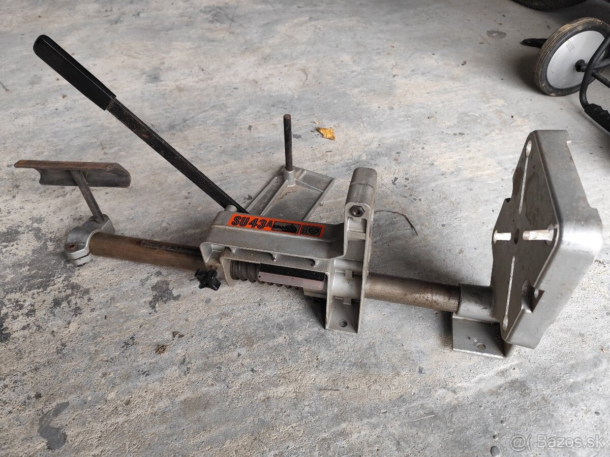 Univerzalny stojan - 3