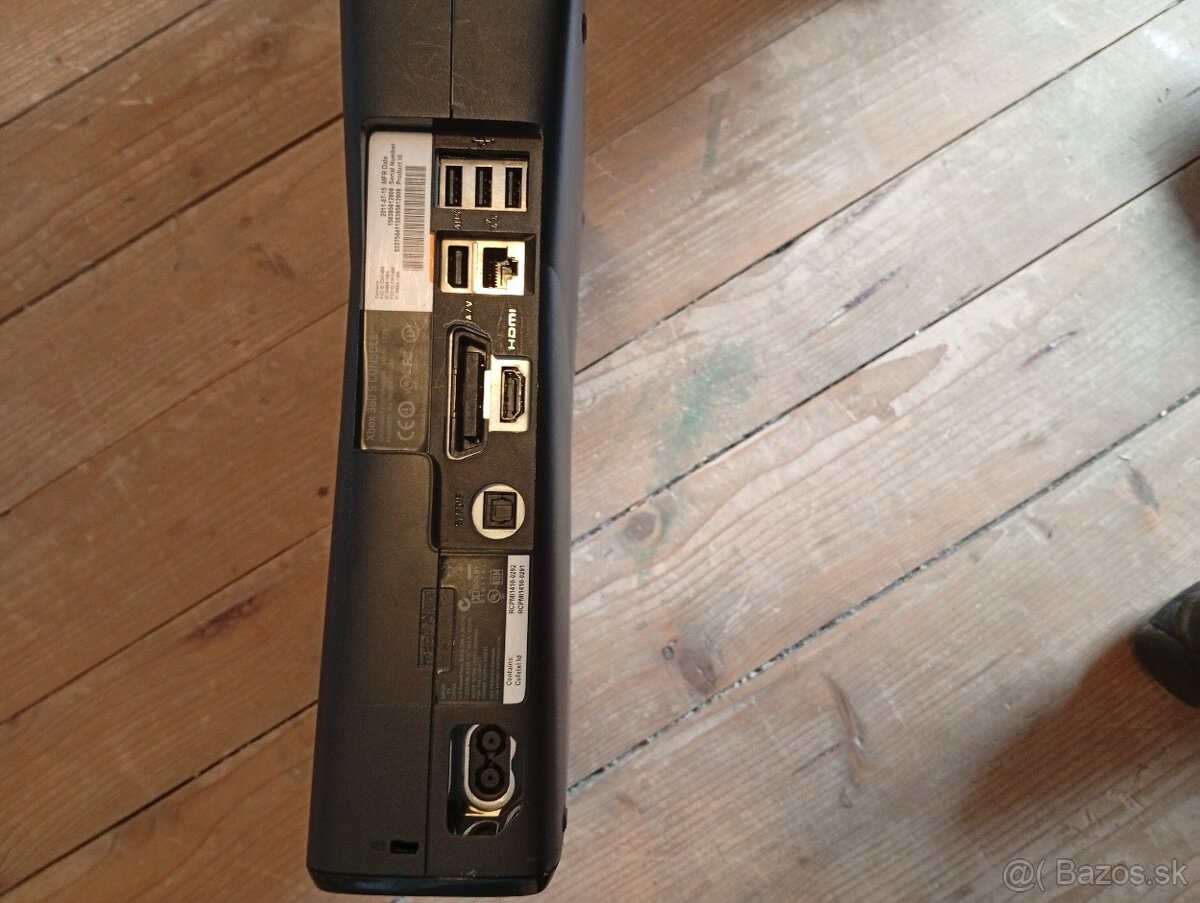 Predam xbox 360 S + hry + ovladače - 3