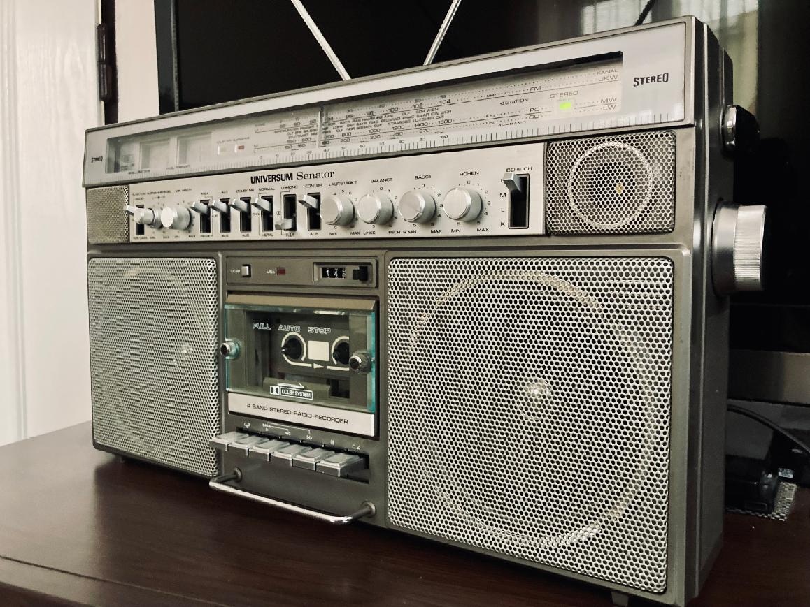 Universum Senator - 3