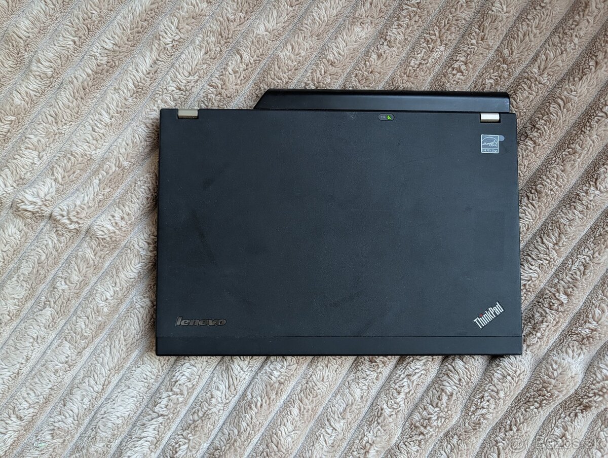 Predám kompaktný notebook Lenovo ThinkPad X230 – i7, SSD - 3