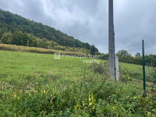 TRA la la - pozemok kde môžeme hneď stavať -dubravská (F616- - 3