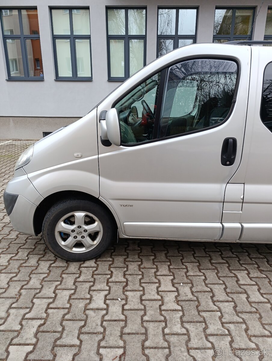 Opel vivaro 2.5 CDTI - 3