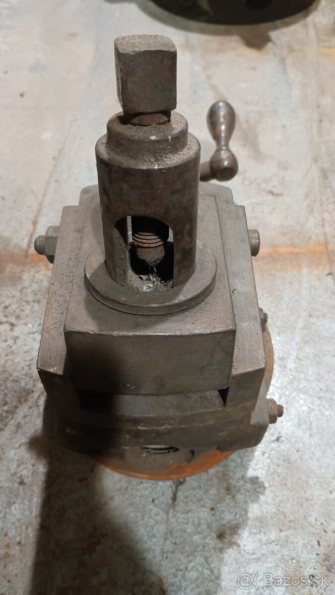 Hlava na štuchačku - 3