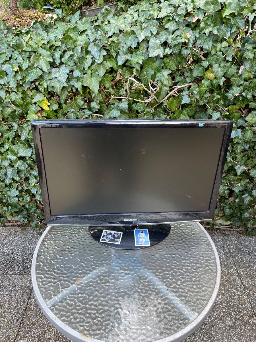 Predam monitory na PC - 3