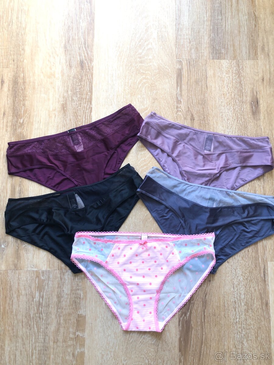Victoria´s Secret nohavičky M - 3