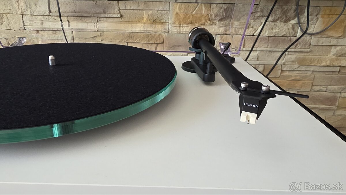 Gramofon Pro-ject - 3