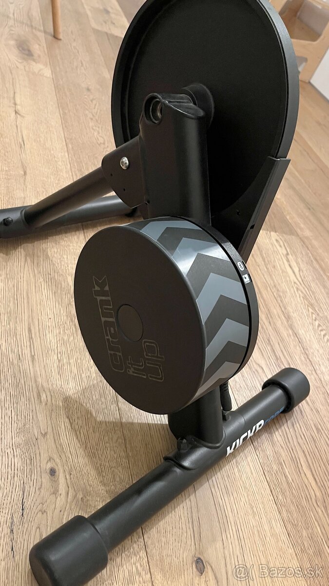 Wahoo Kickr Core Smart - cyklotrenažér - 3