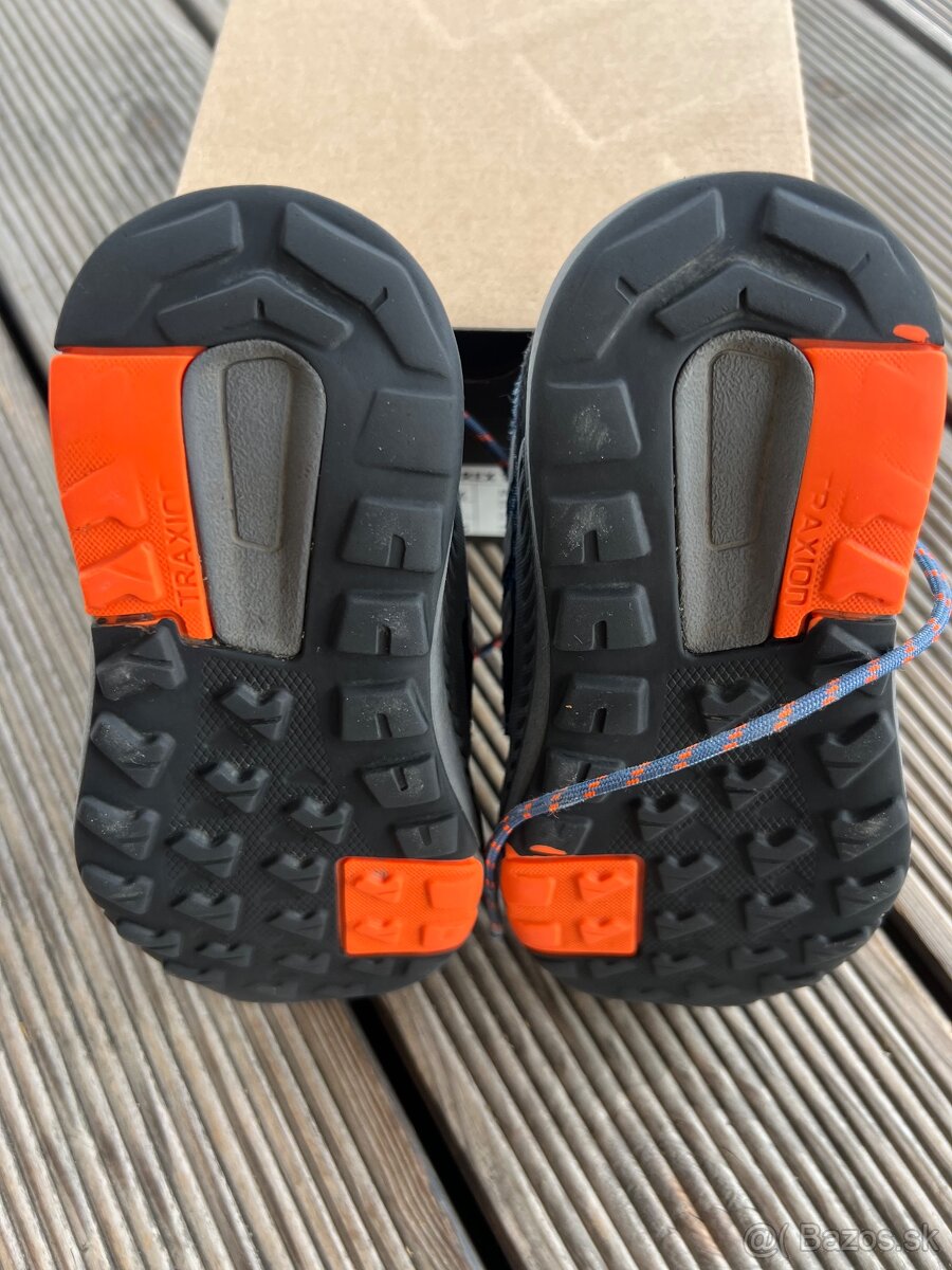 Adidas terrex 28 - 3