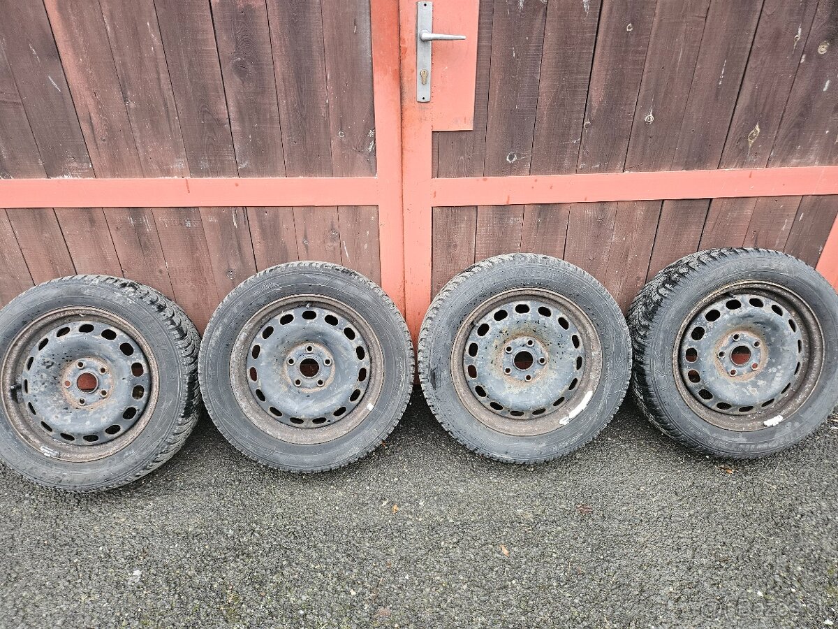 Plechové disky s puklicami Audi - 3