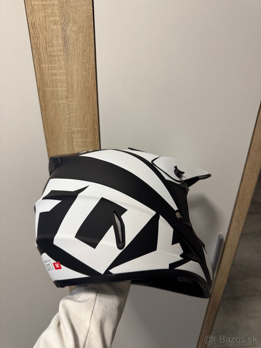 Fox motorkárska prilba - 3