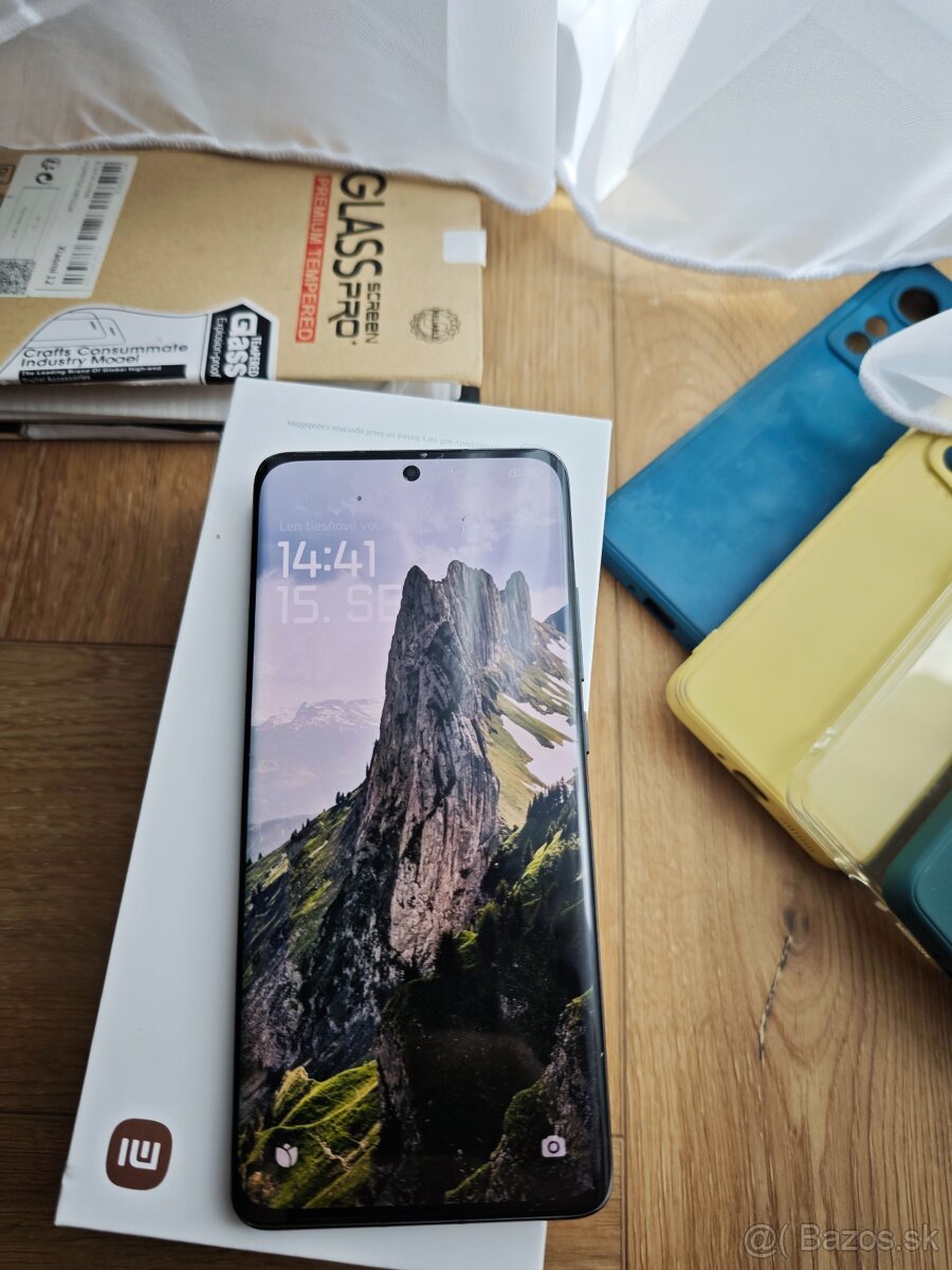Xiaomi 12 Gray 8GB Ram 256 Rom - 3