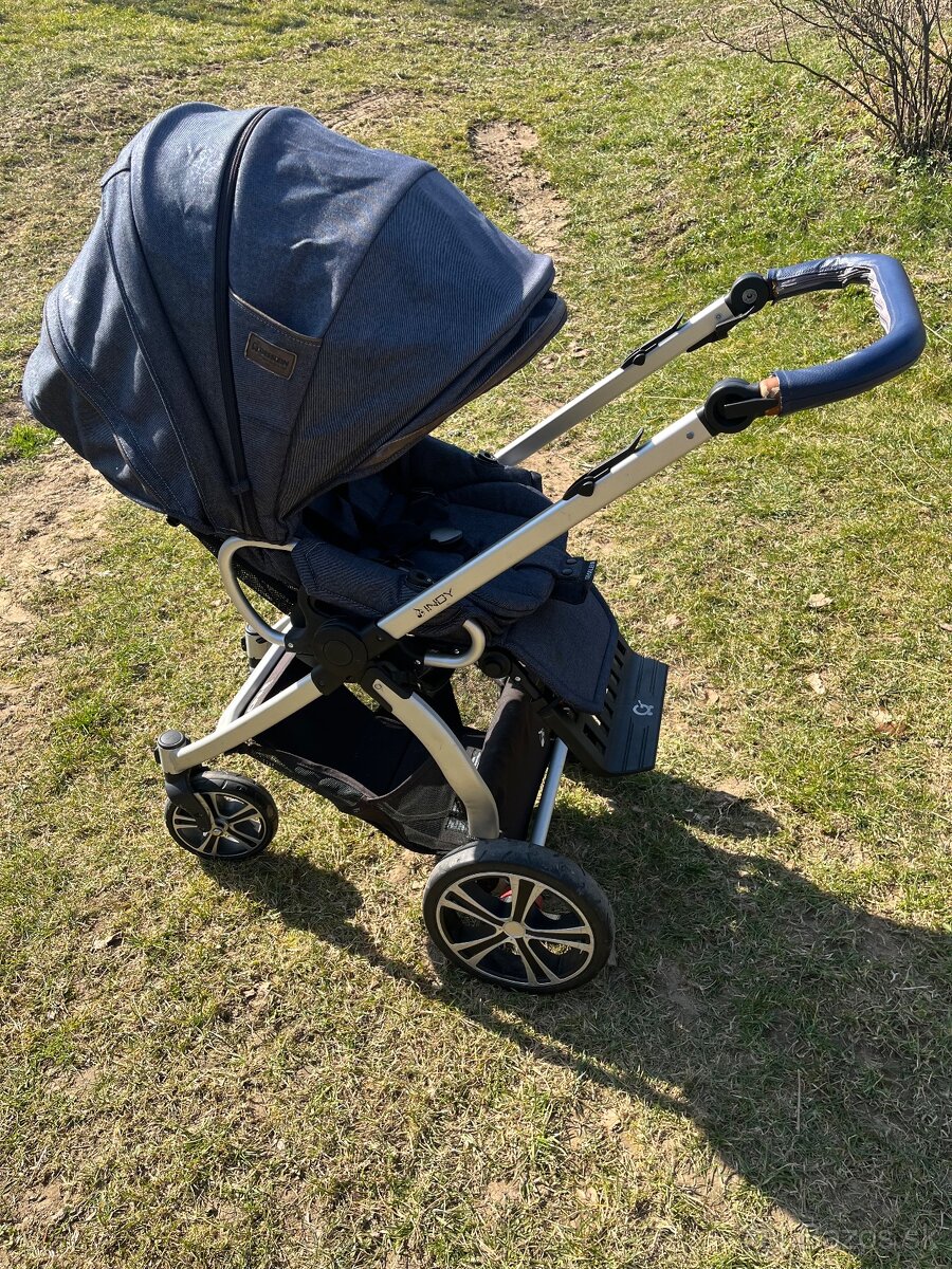 Kocik a autosedacka - 3