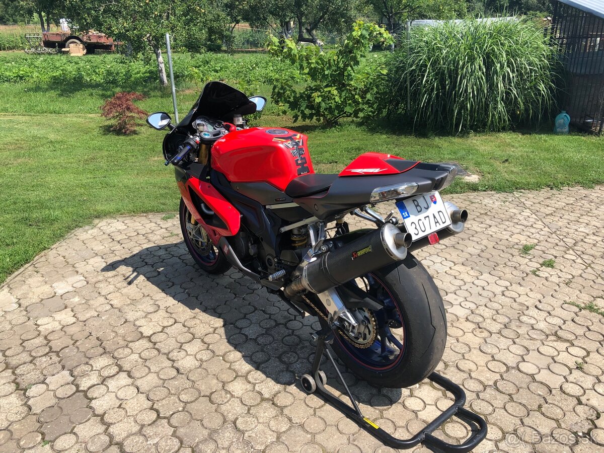 Aprilia RSV 1000 - 3