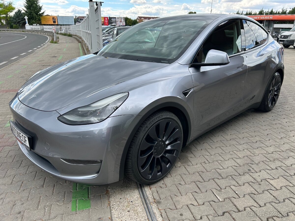 Tesla Model Y PERFORMANCE 393kW Dual Motor AWD - 3