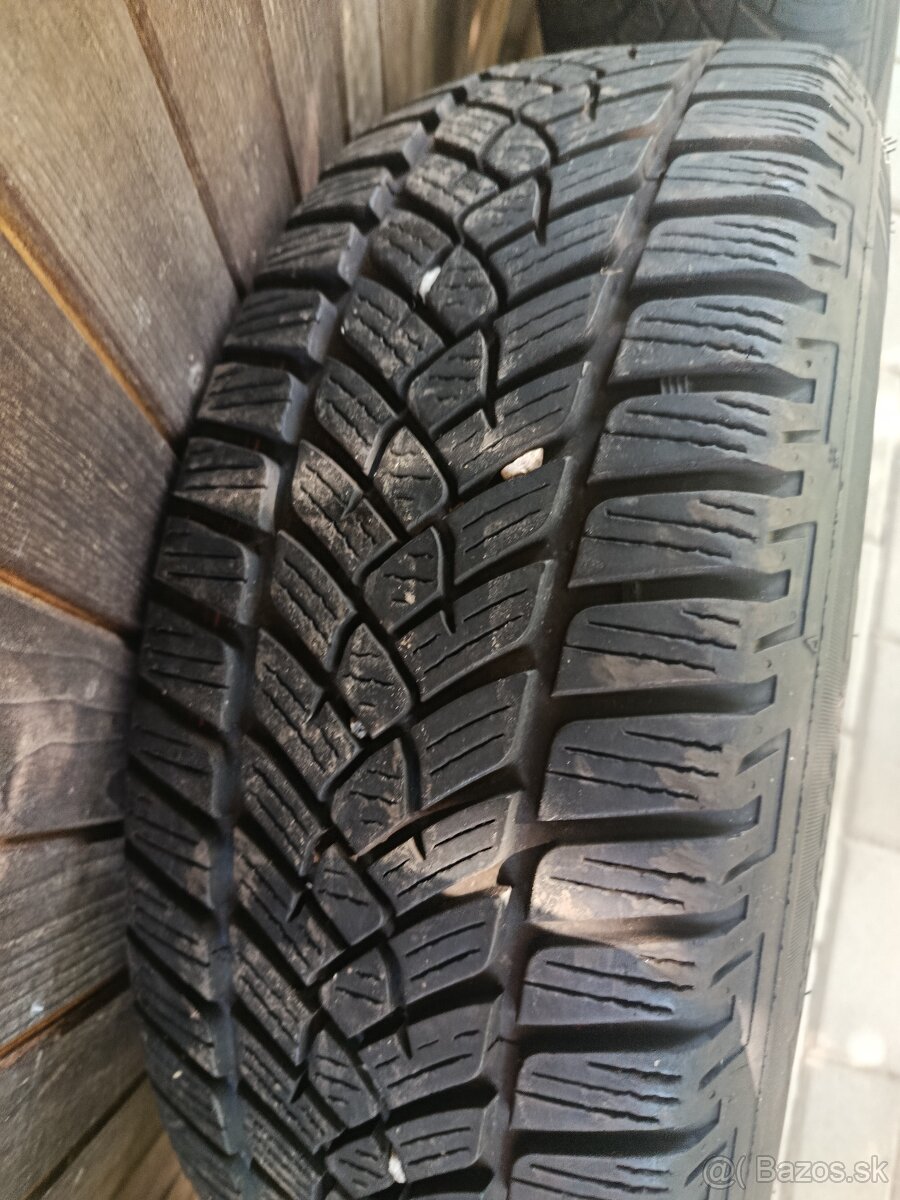 Predám zimné komplety R16 5x112 - 3