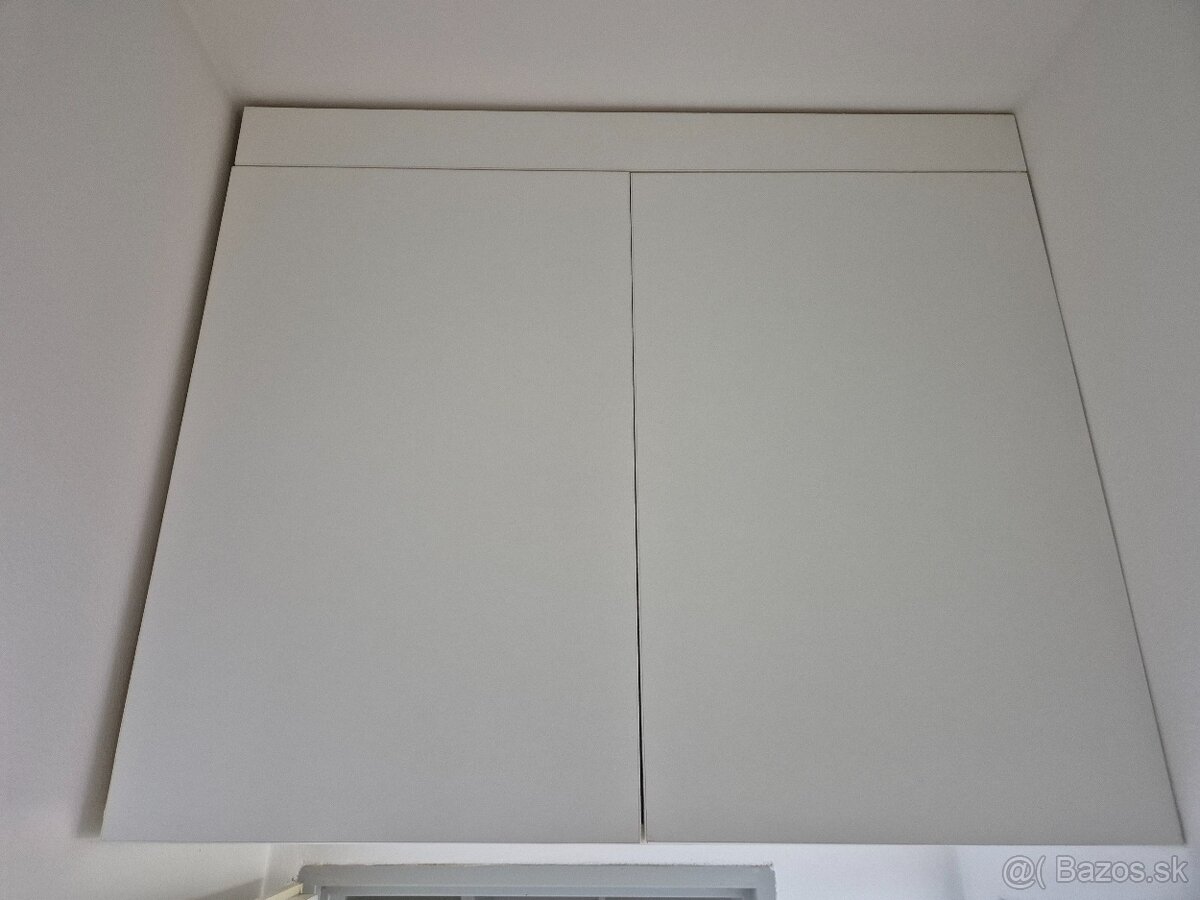 Závesná skrinka nad dvere - 3