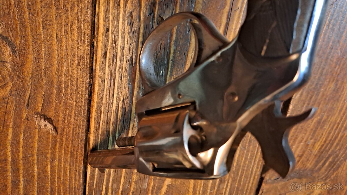 Predám REVOLVER BULDOG cal .32sw long pred 1890 - 3