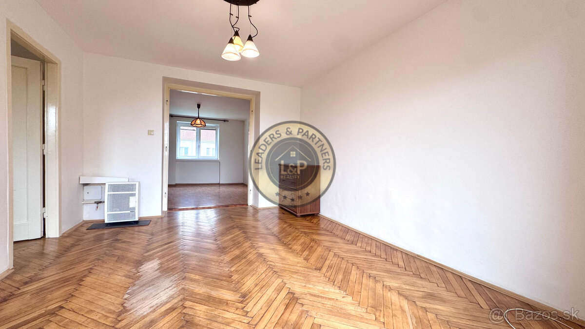 PREDAJ- 2iz. byt s balkónom v Hlohovci na ulici R. Dilonga - 3