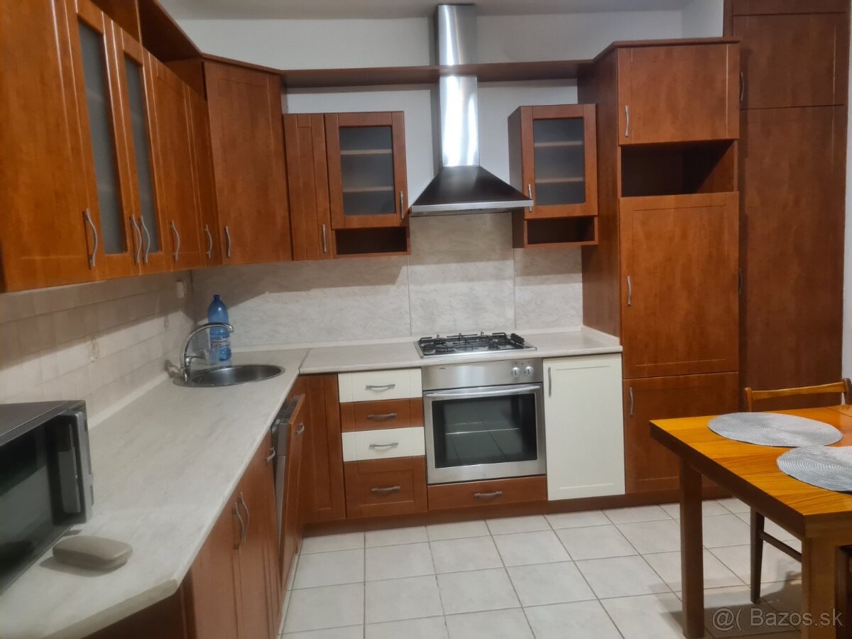 Prenajmem 2-izbovy byt - 3