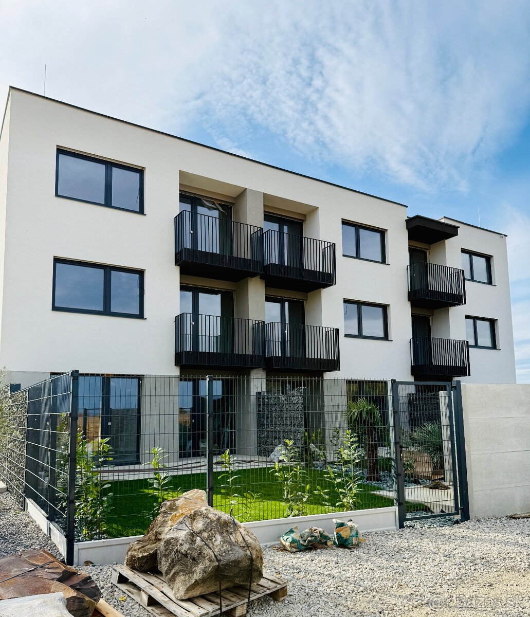 2 izbové byty Galanta - 3