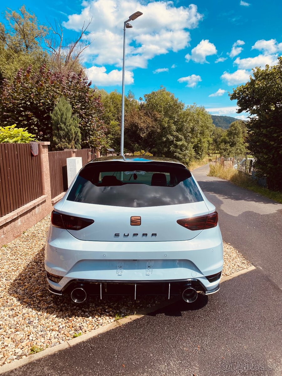 Seat Leon 2020 / Hatchback / FullLed / R20 / Cupra - 3