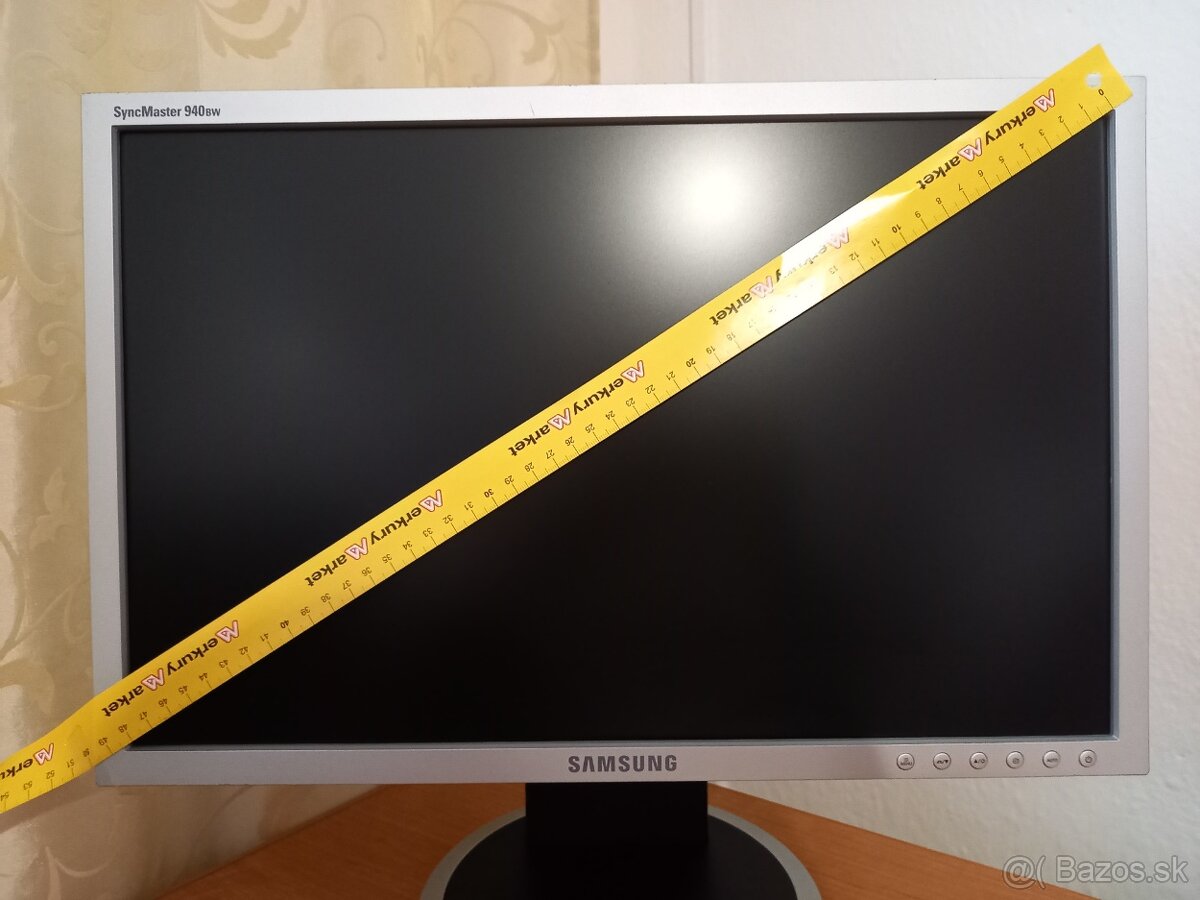 SAMSUNG SyncMaster™ 940BW 19" 48.5CM - 3
