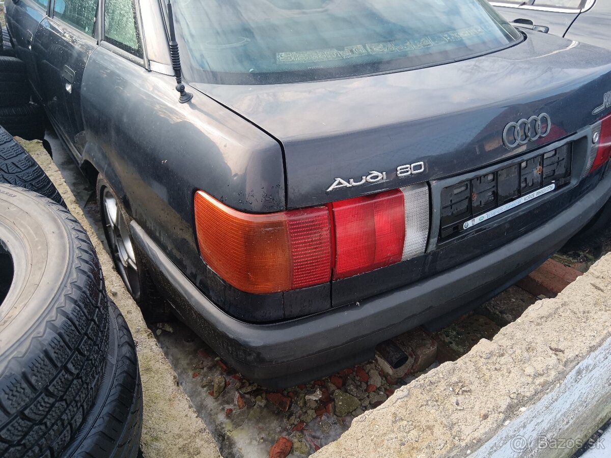 Audi 80 1.8i - 3