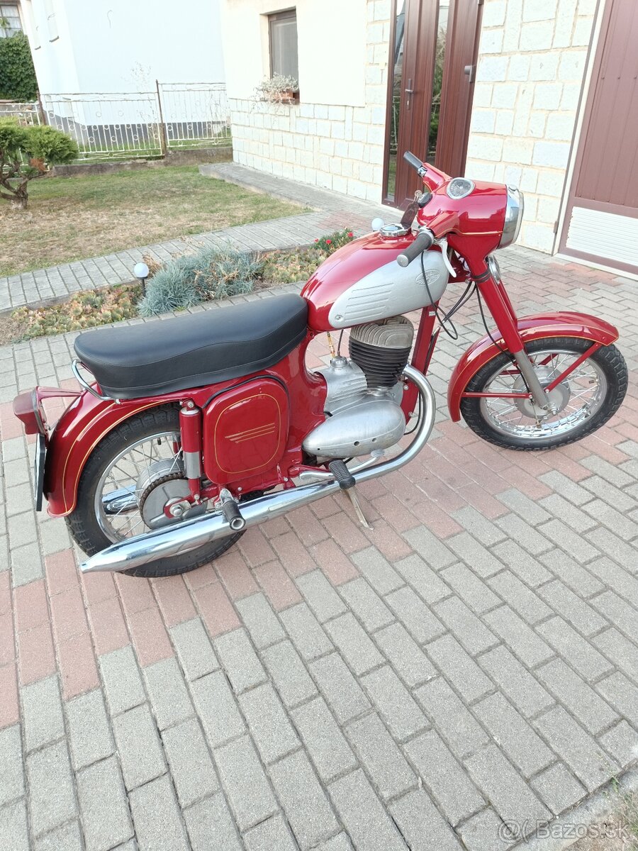 Jawa 250 - 3