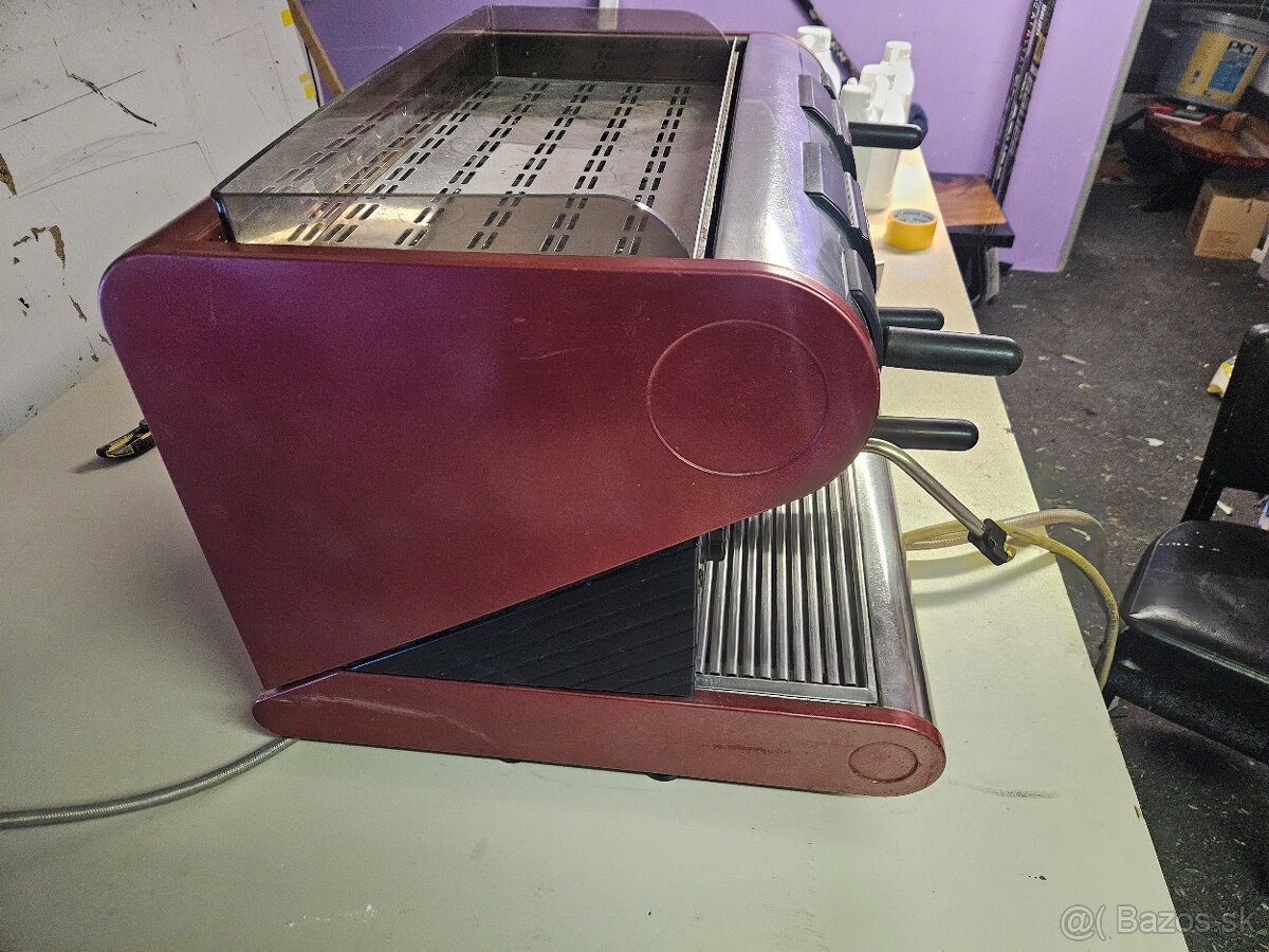 Dvojpakovy automaticky presostroj - 3