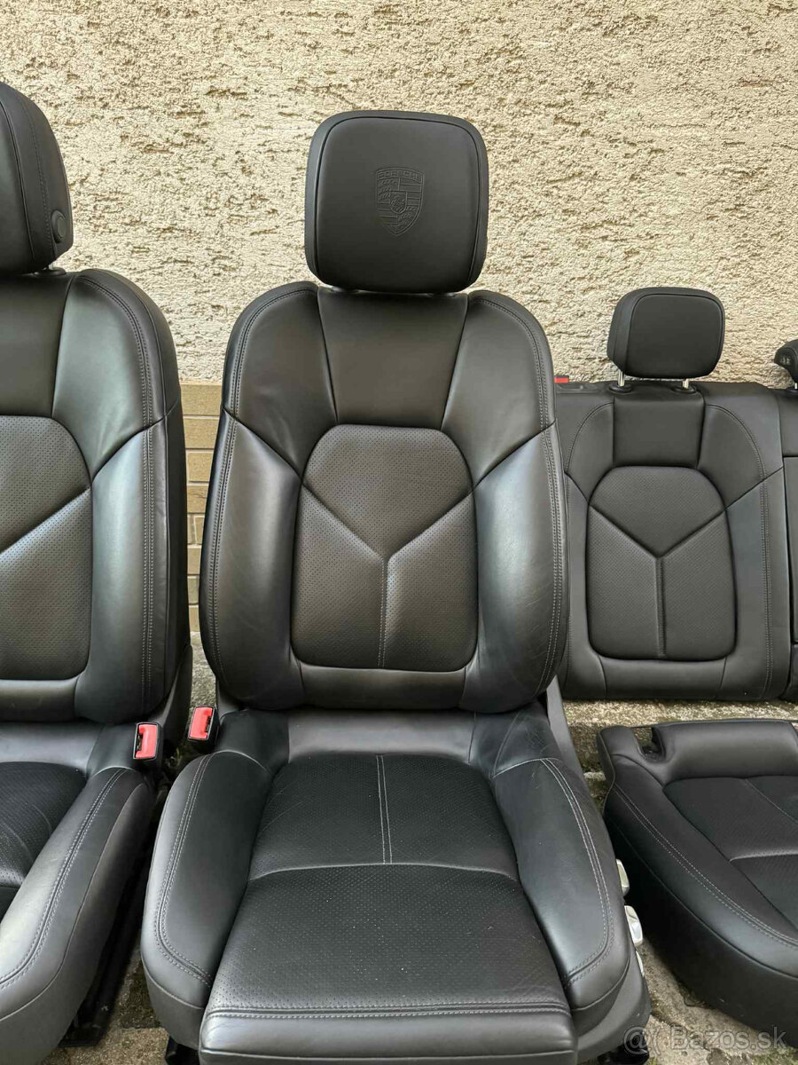Sedadlá + tapacíre (čierna koža) Porsche Macan 95B - 3
