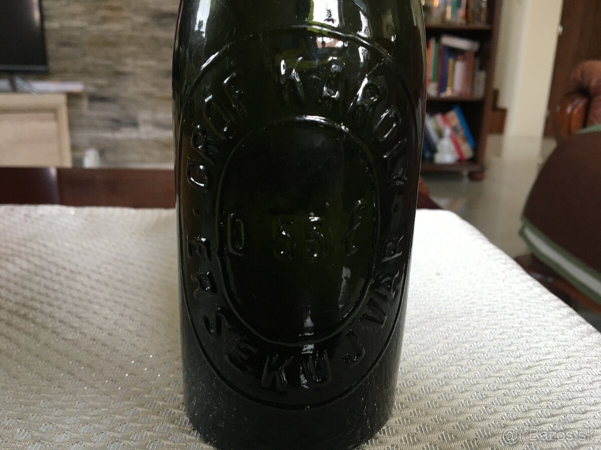 Staré sklenené flaše s nápisom - 3