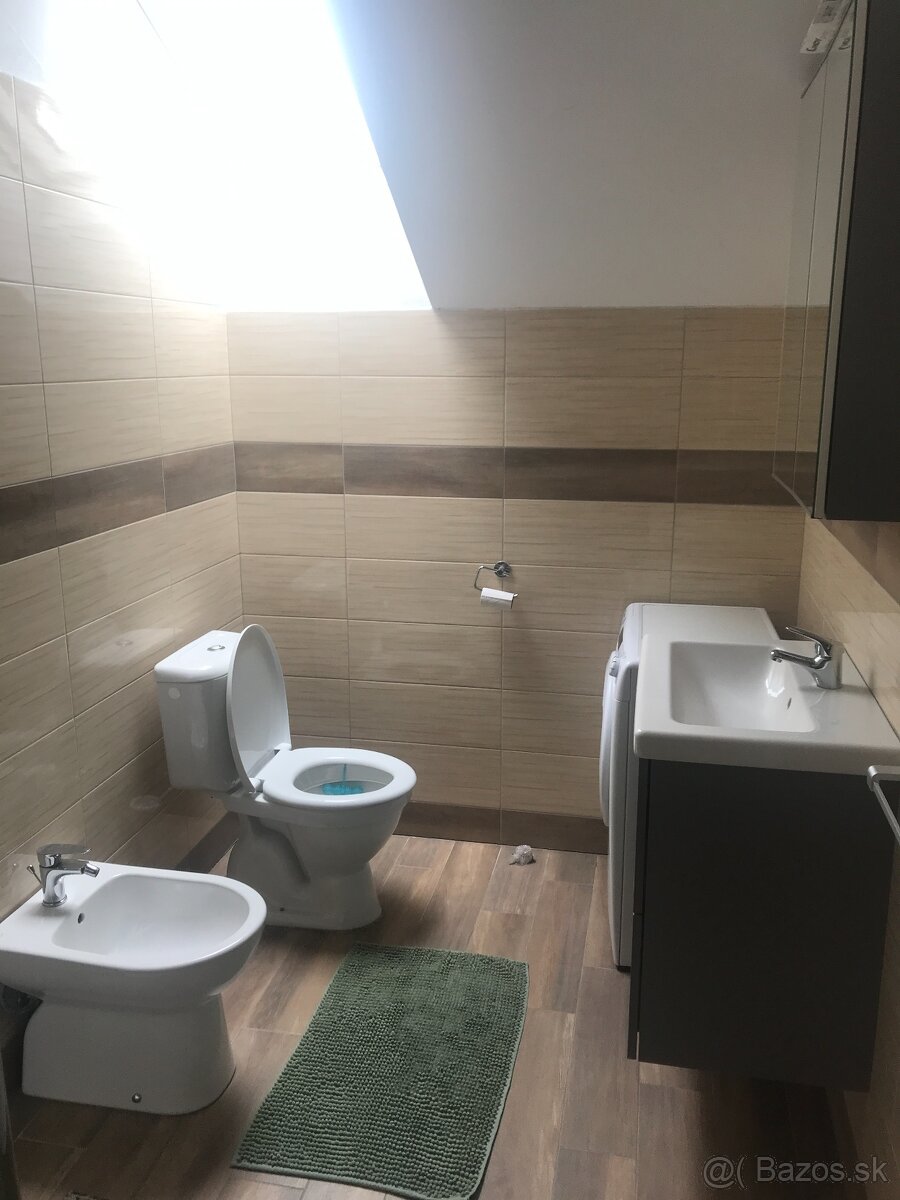 700m od R2 zjazd 127 Kriváň - 3