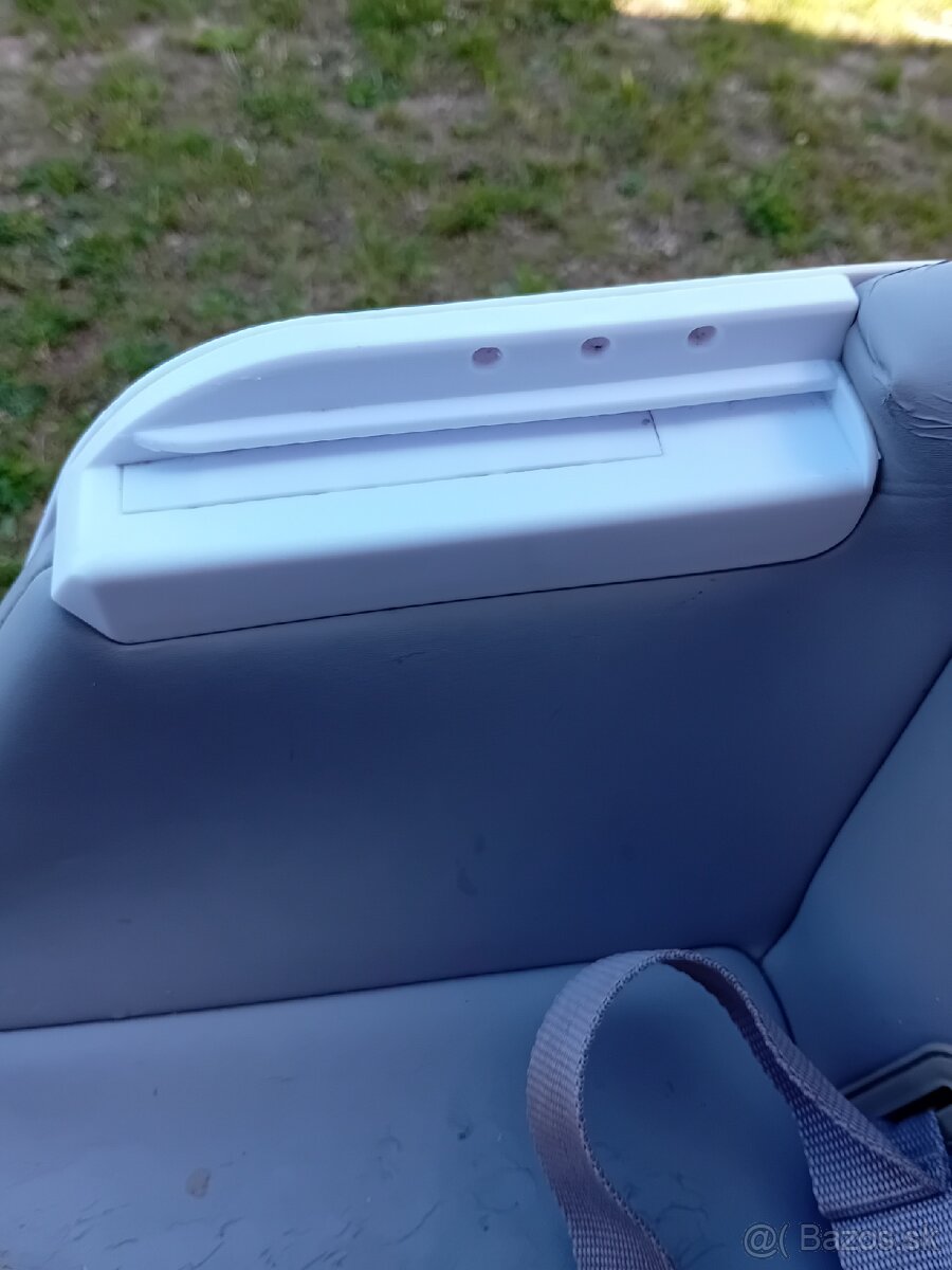 Stolička na kŕmenie - 3