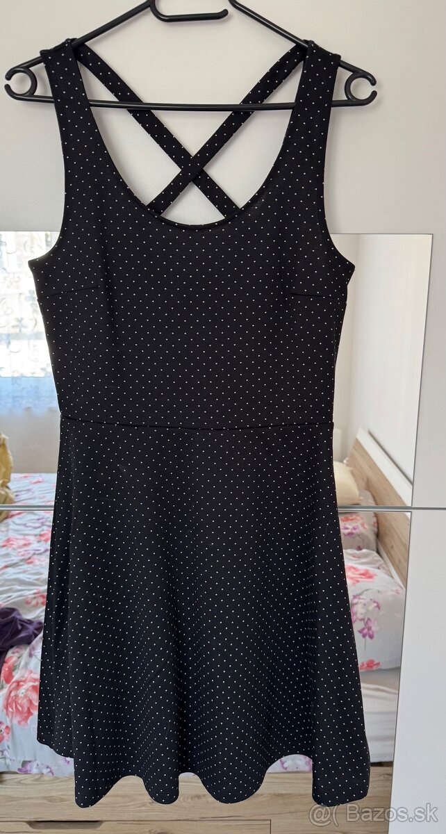 Čierne šaty s bodkami - 3
