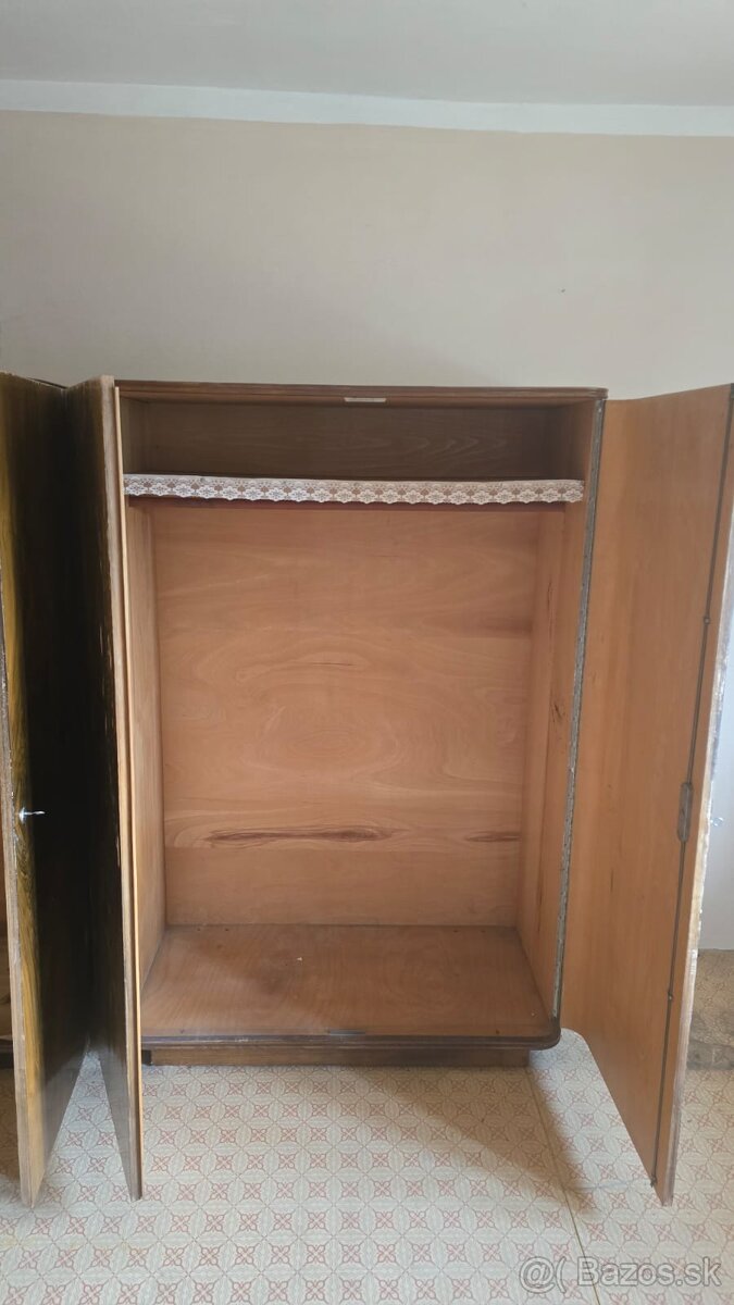 Skrine, Obyvacia stena + STOL - 3