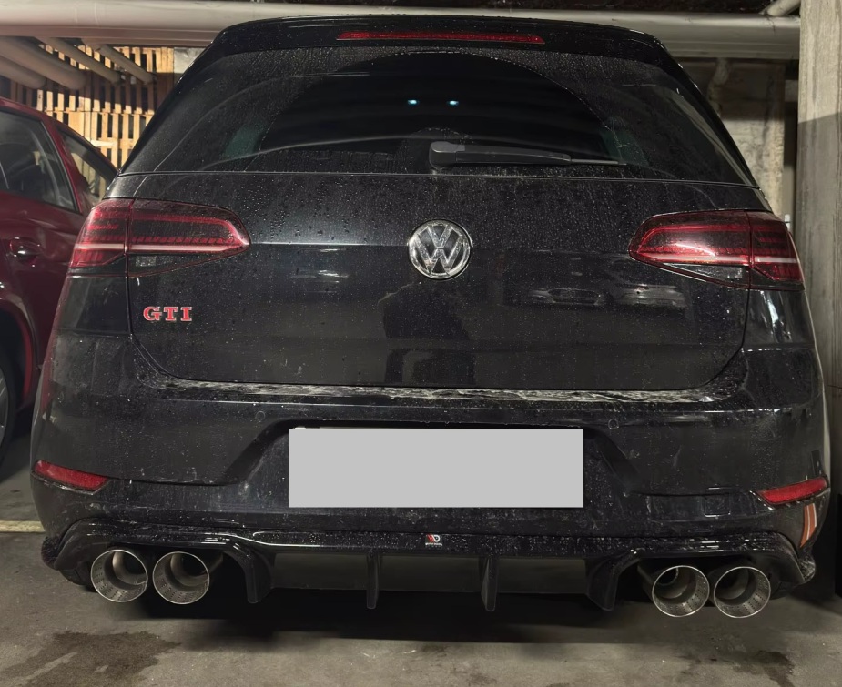 Matná dvojitá Nerezová koncovka výfku s logom akrapovič