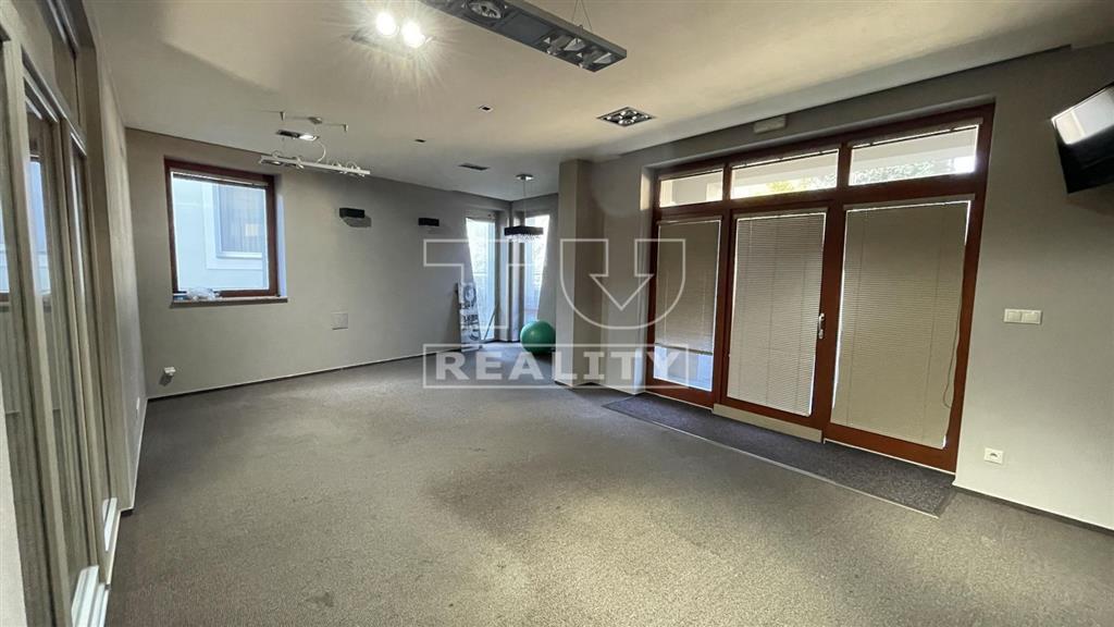 Polyfunkčný objekt na prenájom - 3