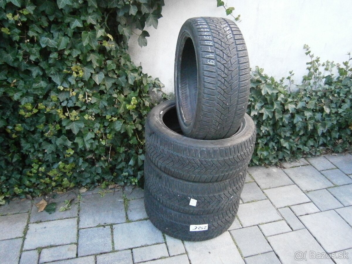 Predám 4x zimné pneu Dunlop 225/45 R17 91HXL - 3