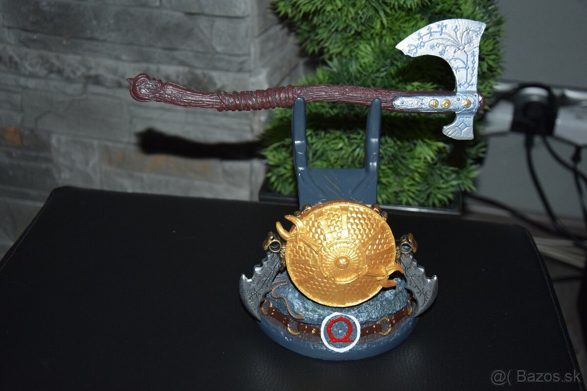 Stojan na ovladac Gof of war - 3