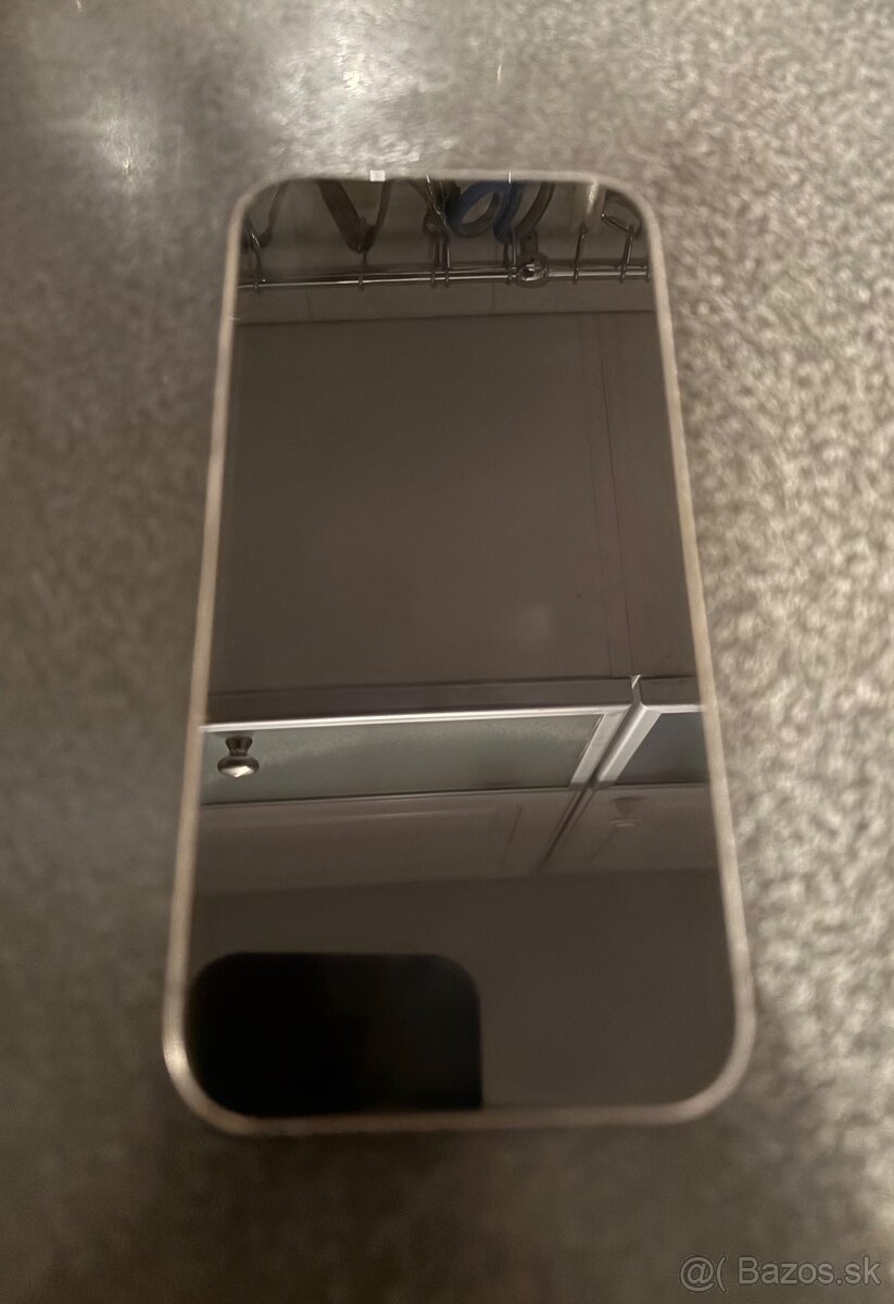 Predávam IPhone 15 Pro 128GB - 3