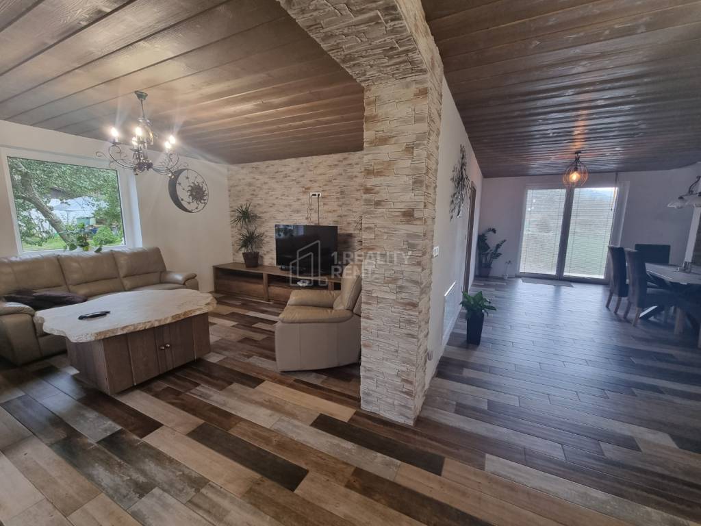 Na predaj rodinný dom v centre obce Makov - 3