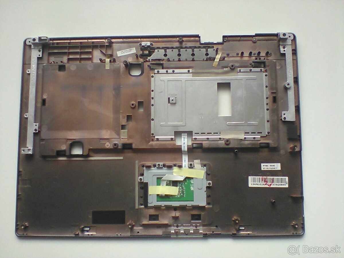 Kryty na notebook Asus F5. - 3