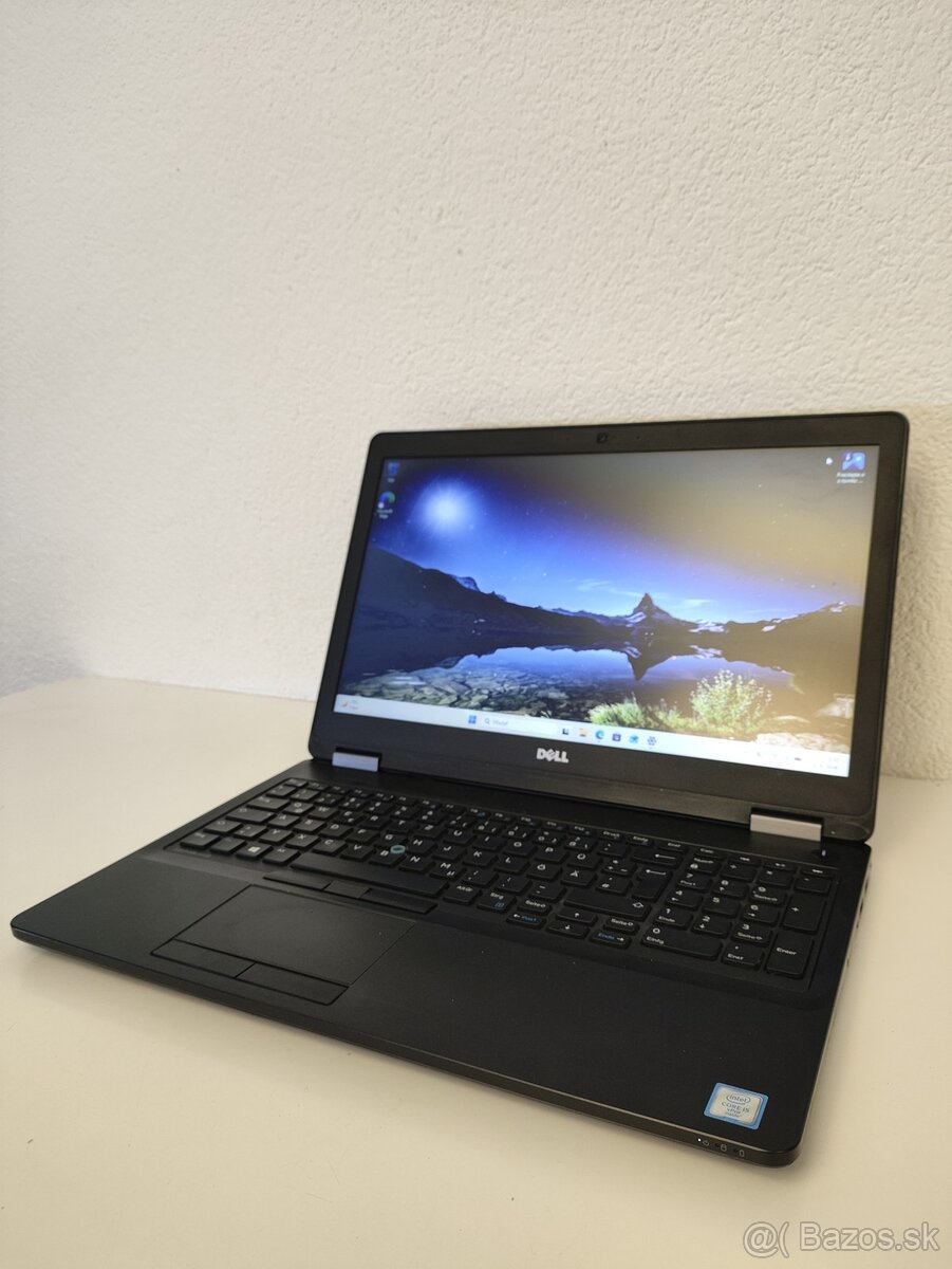 Dell Latitude 5570 | Intel Core i5 • 16 GB RAM • 256 GB SSD - 3