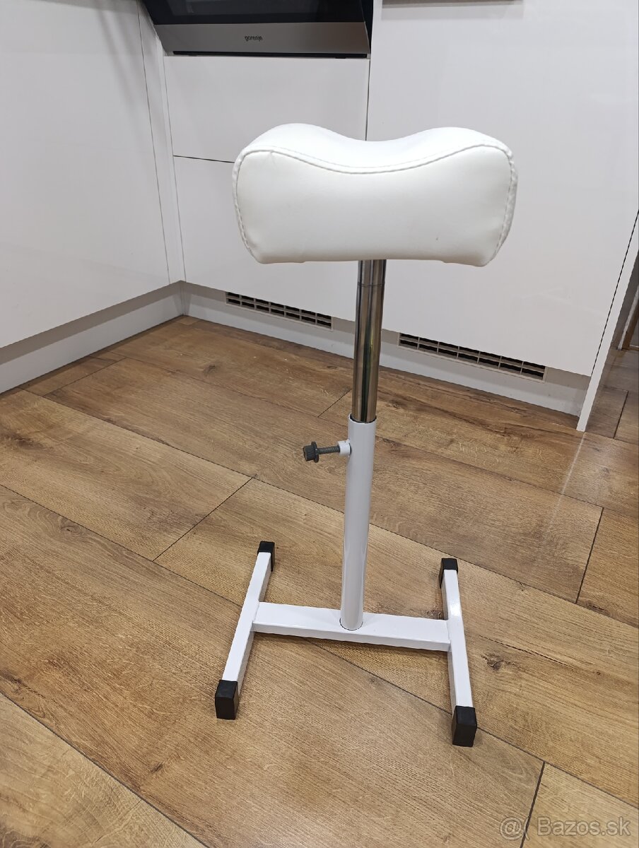 Podnožka na pedikúru - 3