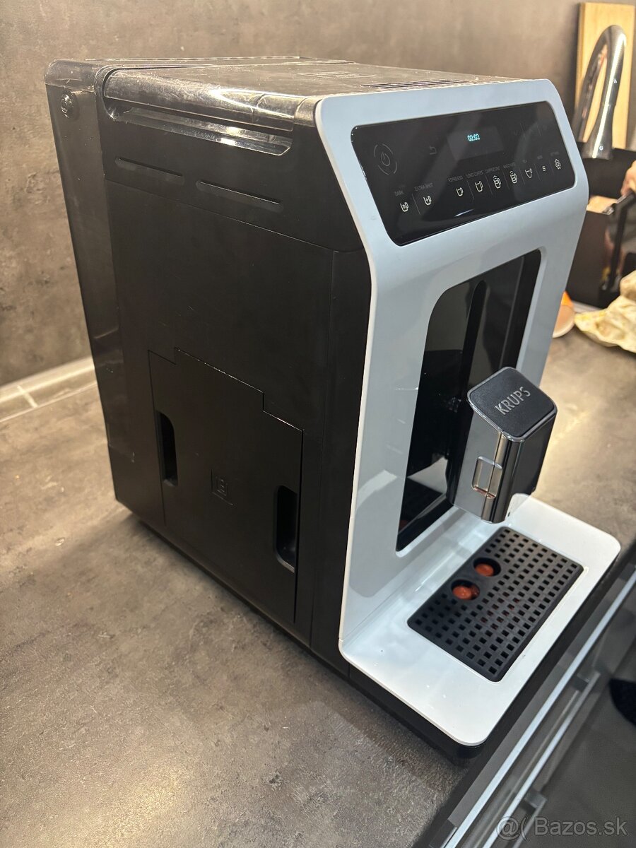 Predám plnoautomatický kávovar Krups - 3