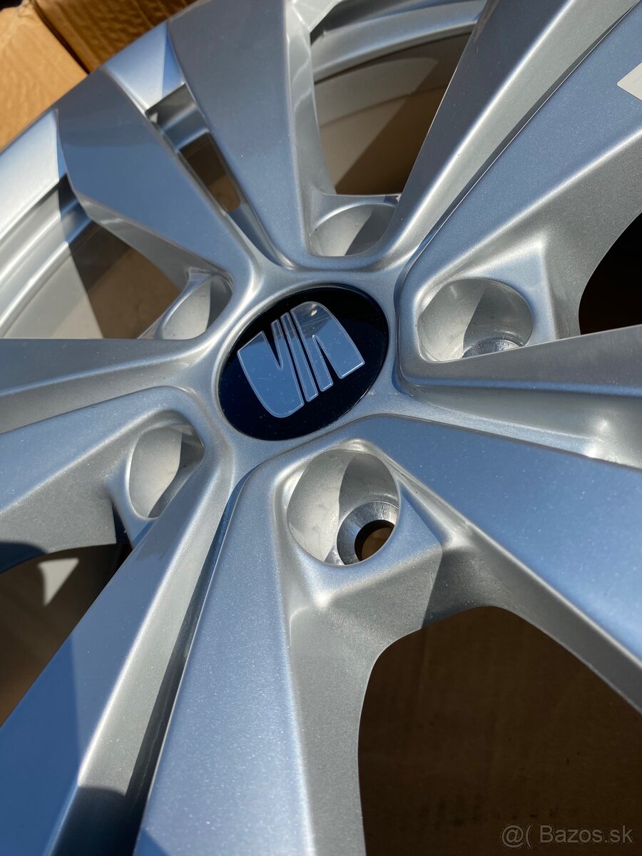 5x112 R18 7,5J ET50 nepoužité originál - 3